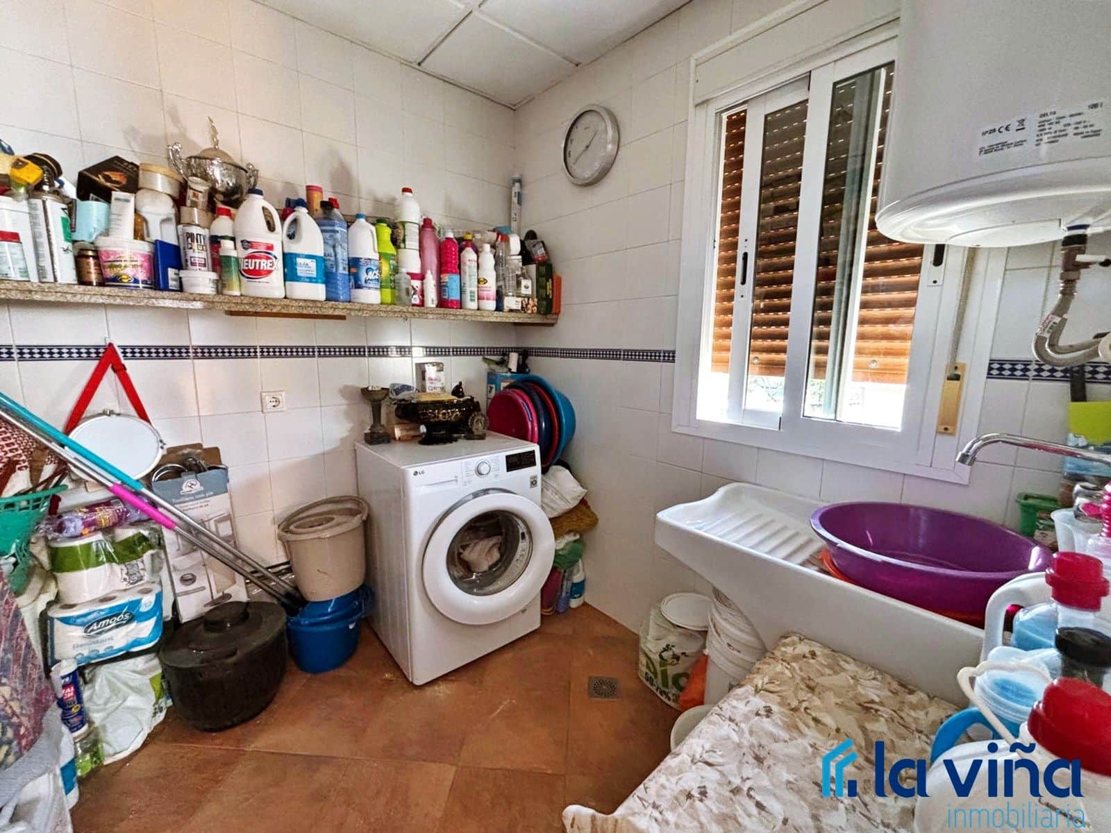 5 soveværelse Villa til salg i Casariche med swimmingpool garage - € 425.000 (Ref: 8936393)