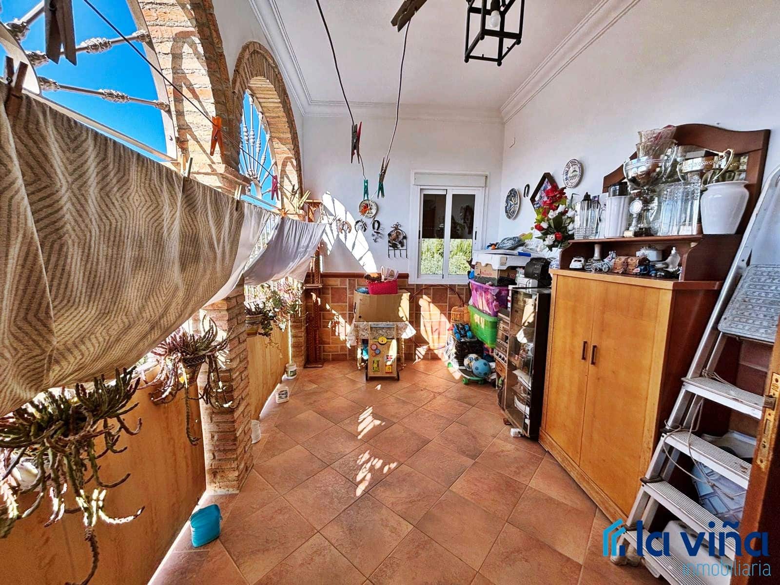 5 soveværelse Villa til salg i Casariche med swimmingpool garage - € 425.000 (Ref: 8936393)