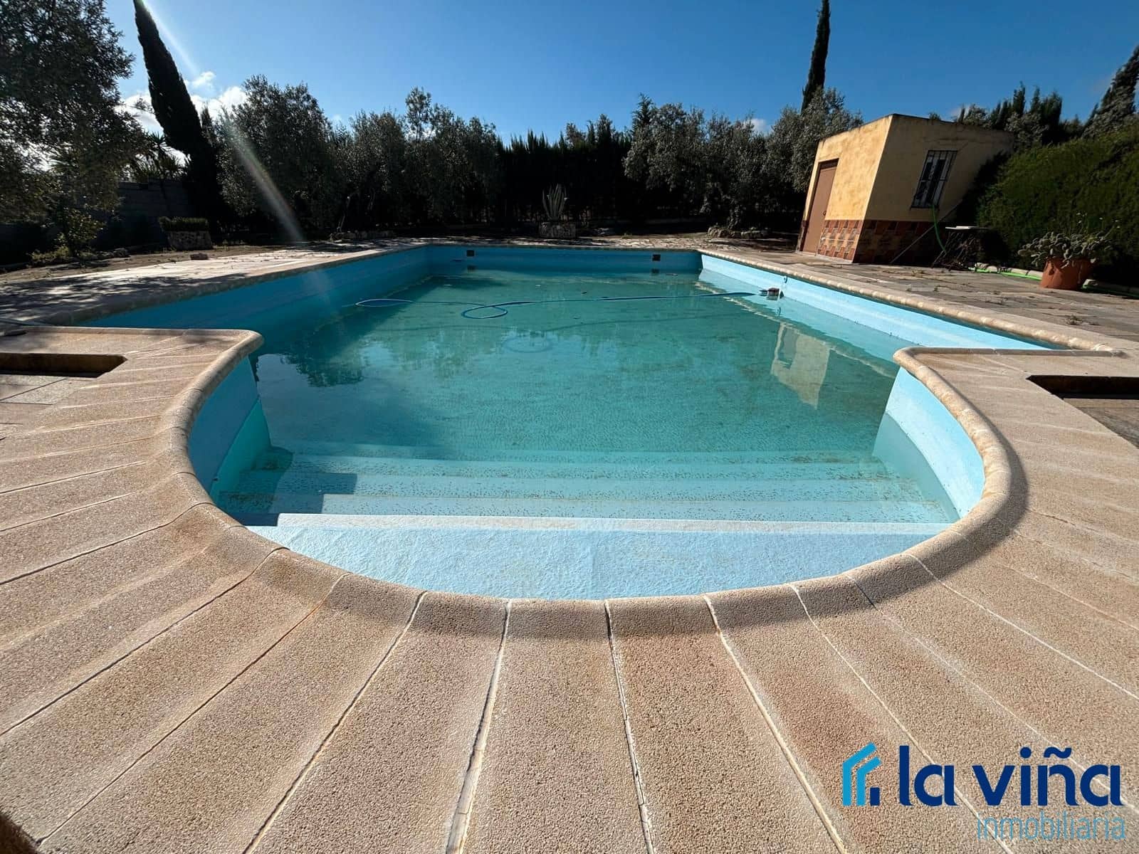 5 soveværelse Villa til salg i Casariche med swimmingpool garage - € 425.000 (Ref: 8936393)