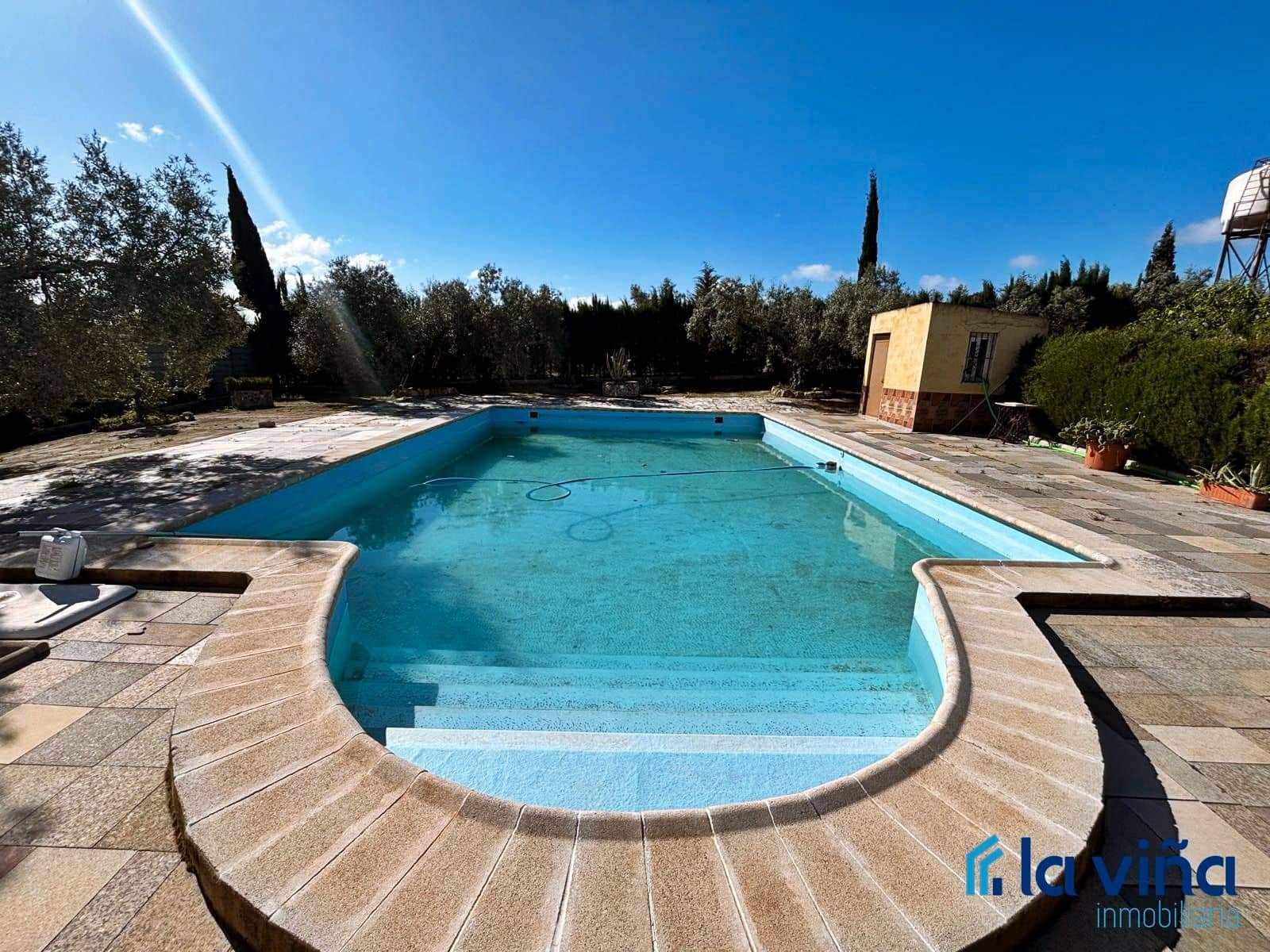 5 soveværelse Villa til salg i Casariche med swimmingpool garage - € 425.000 (Ref: 8936393)