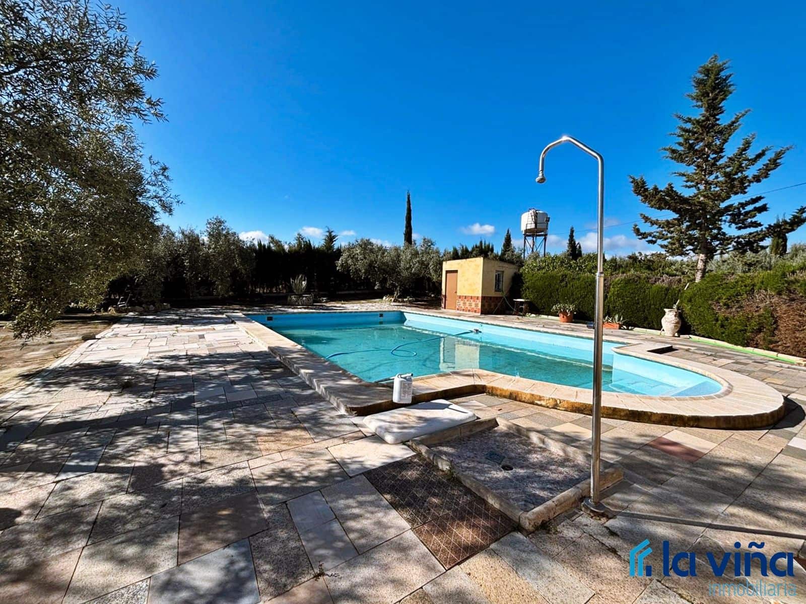 5 soveværelse Villa til salg i Casariche med swimmingpool garage - € 425.000 (Ref: 8936393)