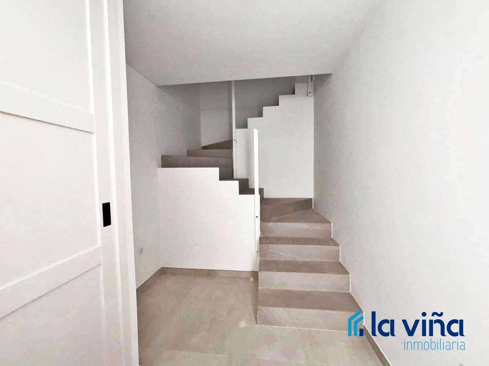 3 soveværelse Byhus til salg i Cuevas de San Marcos - € 164.000 (Ref: 8944977)