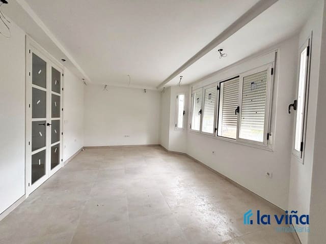 3 quarto Casa em Banda para venda em Cuevas de San Marcos - 164 000 € (Ref: 8944977)