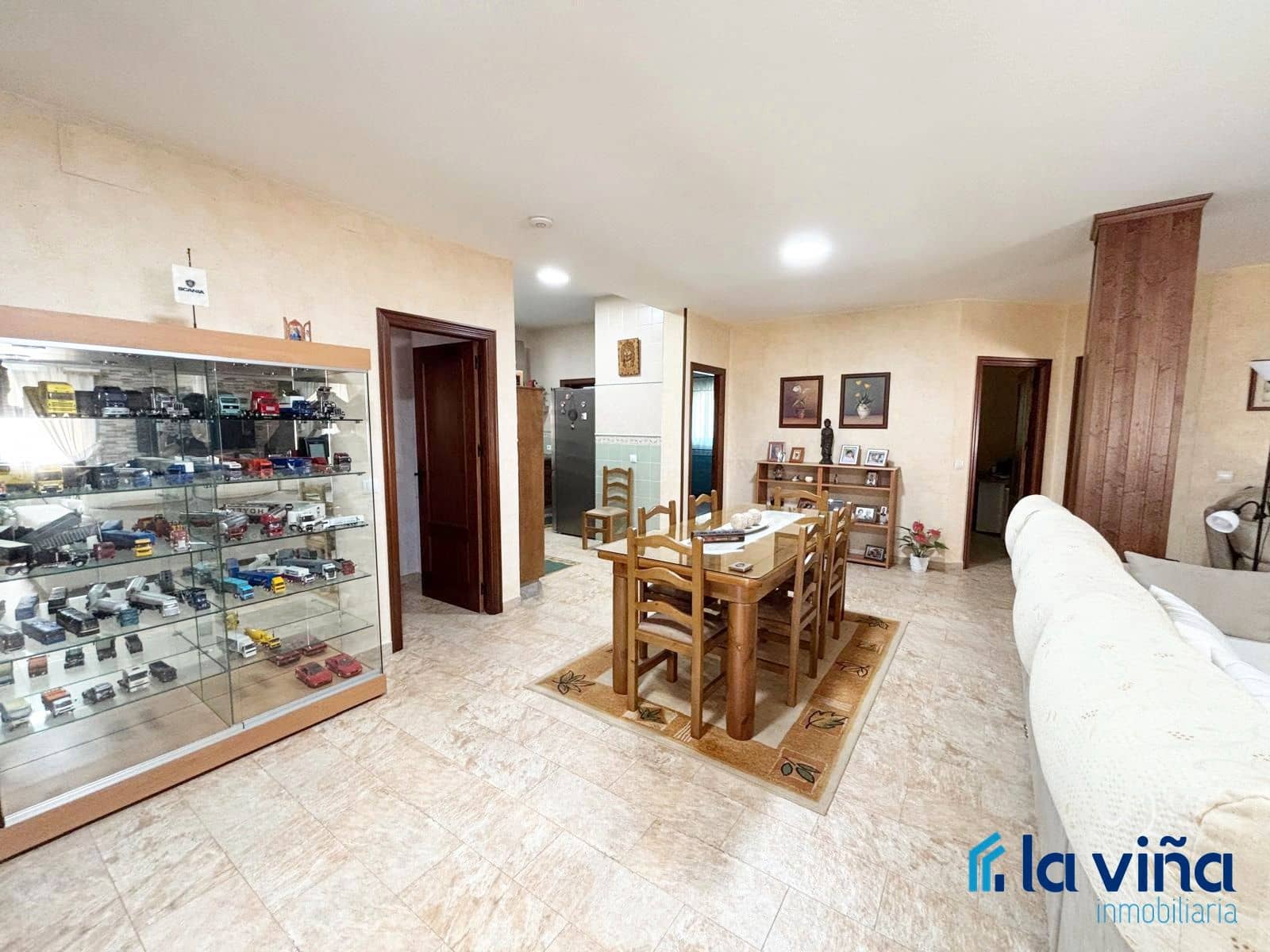 3 soveværelse Villa til salg i Iznajar med swimmingpool - € 270.000 (Ref: 8948243)