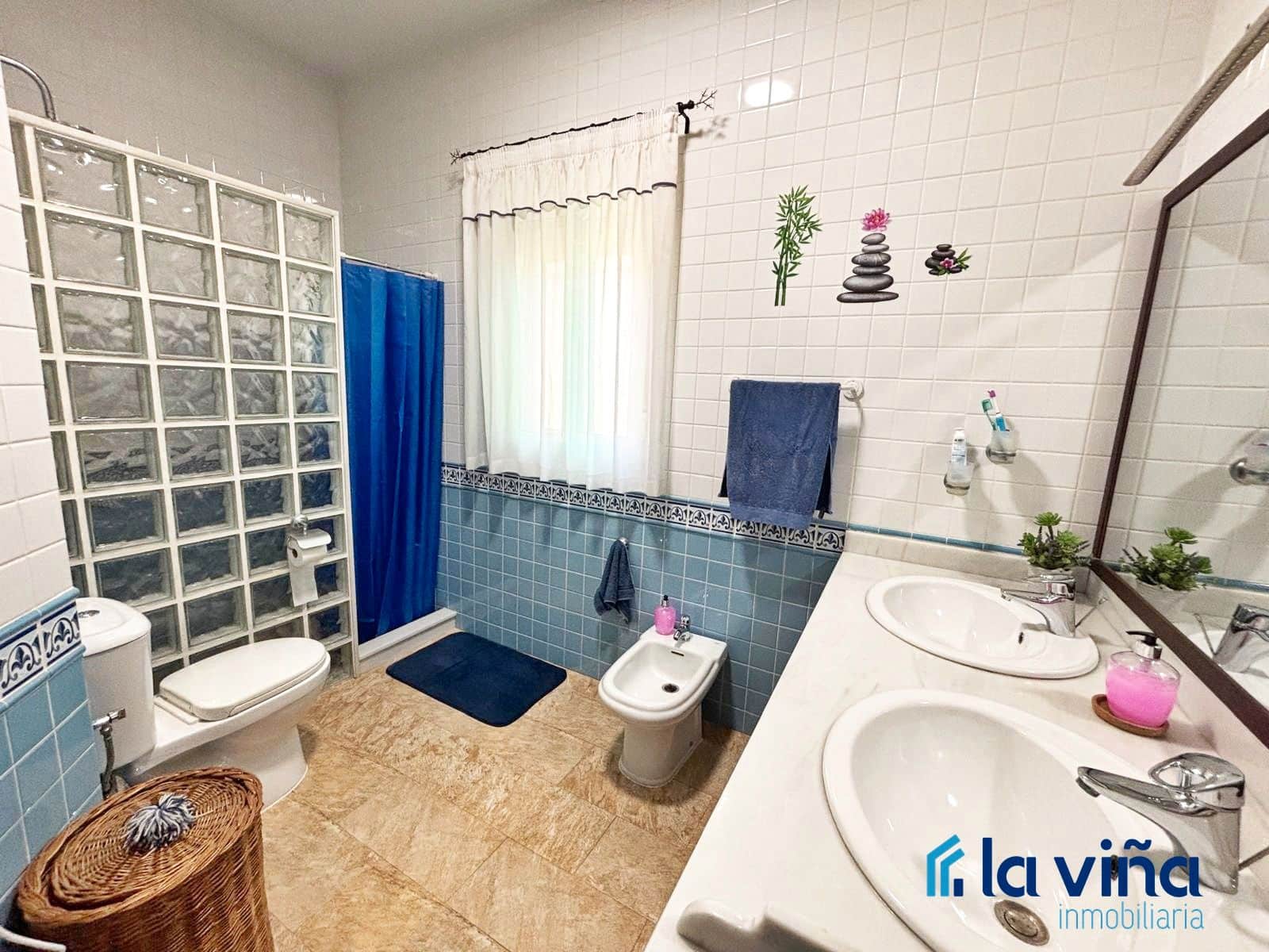 3 soveværelse Villa til salg i Iznajar med swimmingpool - € 270.000 (Ref: 8948243)