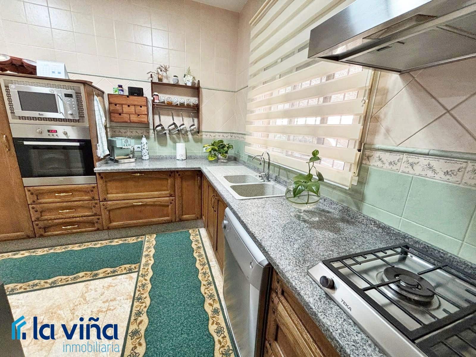 3 soveværelse Villa til salg i Iznajar med swimmingpool - € 270.000 (Ref: 8948243)