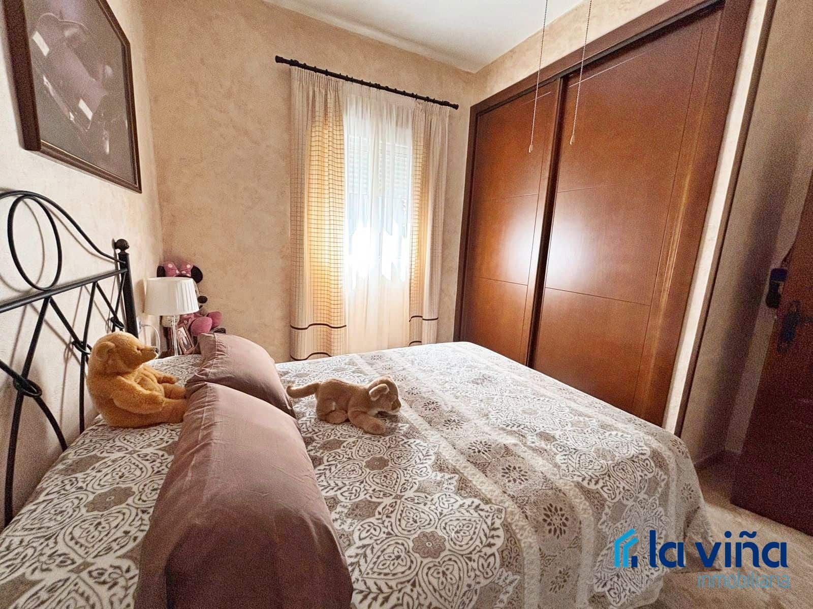 3 soveværelse Villa til salg i Iznajar med swimmingpool - € 270.000 (Ref: 8948243)