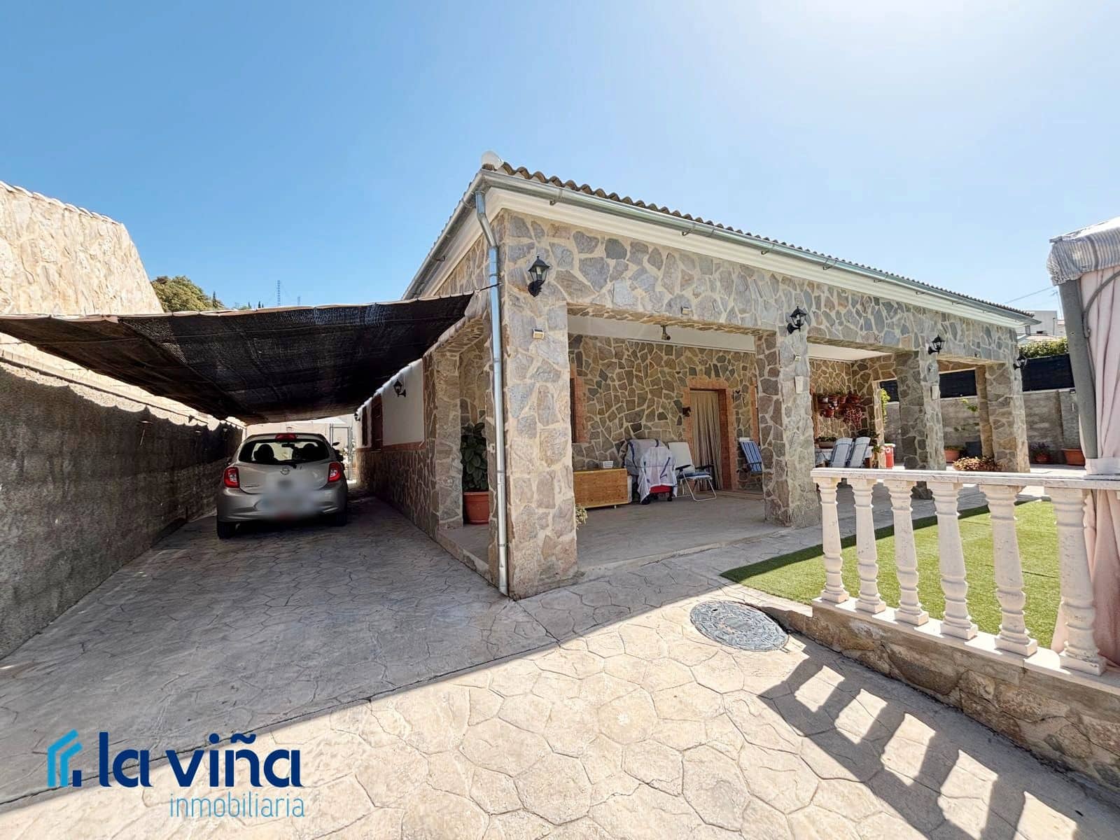 3 soveværelse Villa til salg i Iznajar med swimmingpool - € 270.000 (Ref: 8948243)