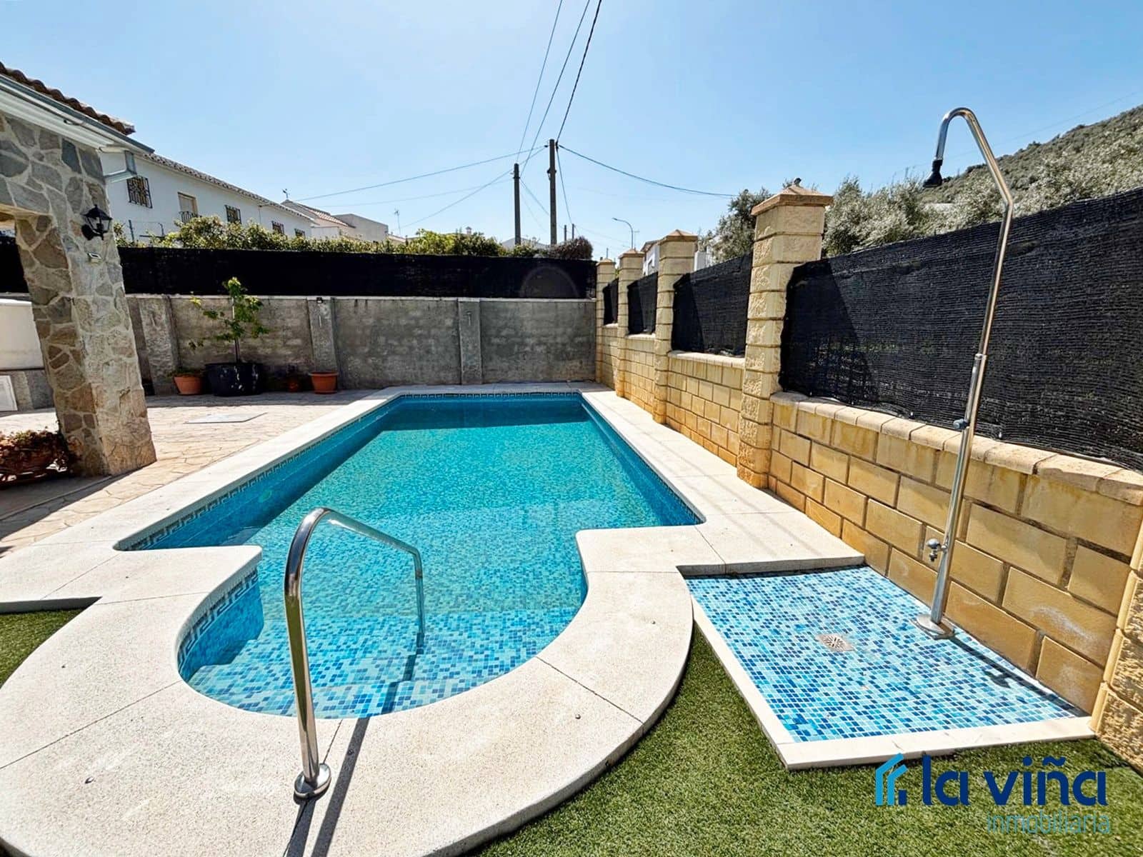 3 soveværelse Villa til salg i Iznajar med swimmingpool - € 270.000 (Ref: 8948243)