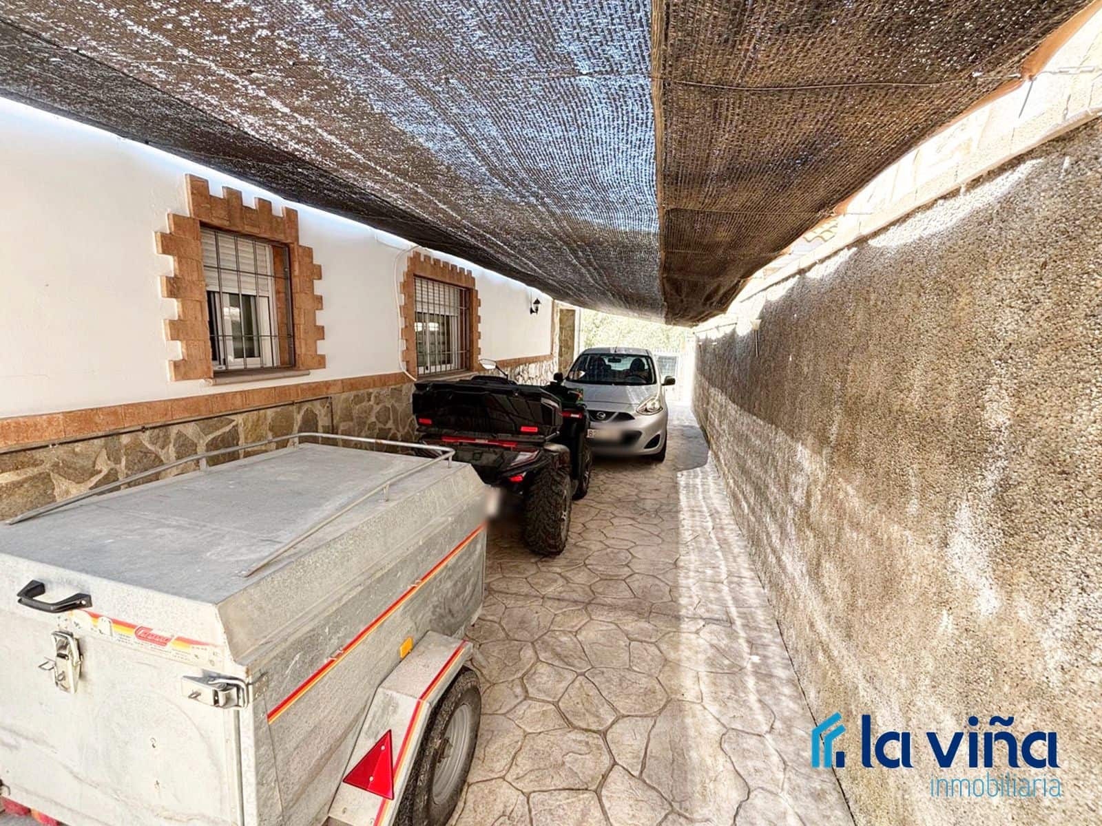 3 soveværelse Villa til salg i Iznajar med swimmingpool - € 270.000 (Ref: 8948243)