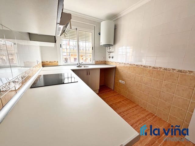 3 soveværelse Lejlighed til salg i Fuente de Piedra med garage - € 110.000 (Ref: 8971575)
