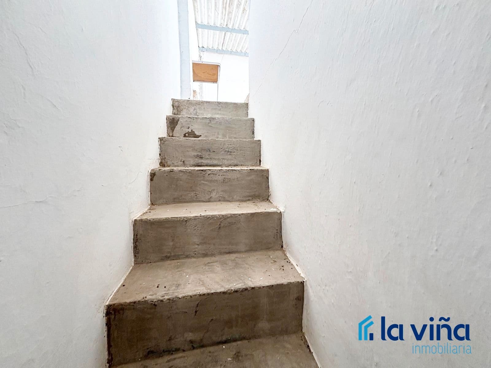 4 soveværelse Byhus til salg i Cuevas Bajas - € 95.000 (Ref: 8989646)