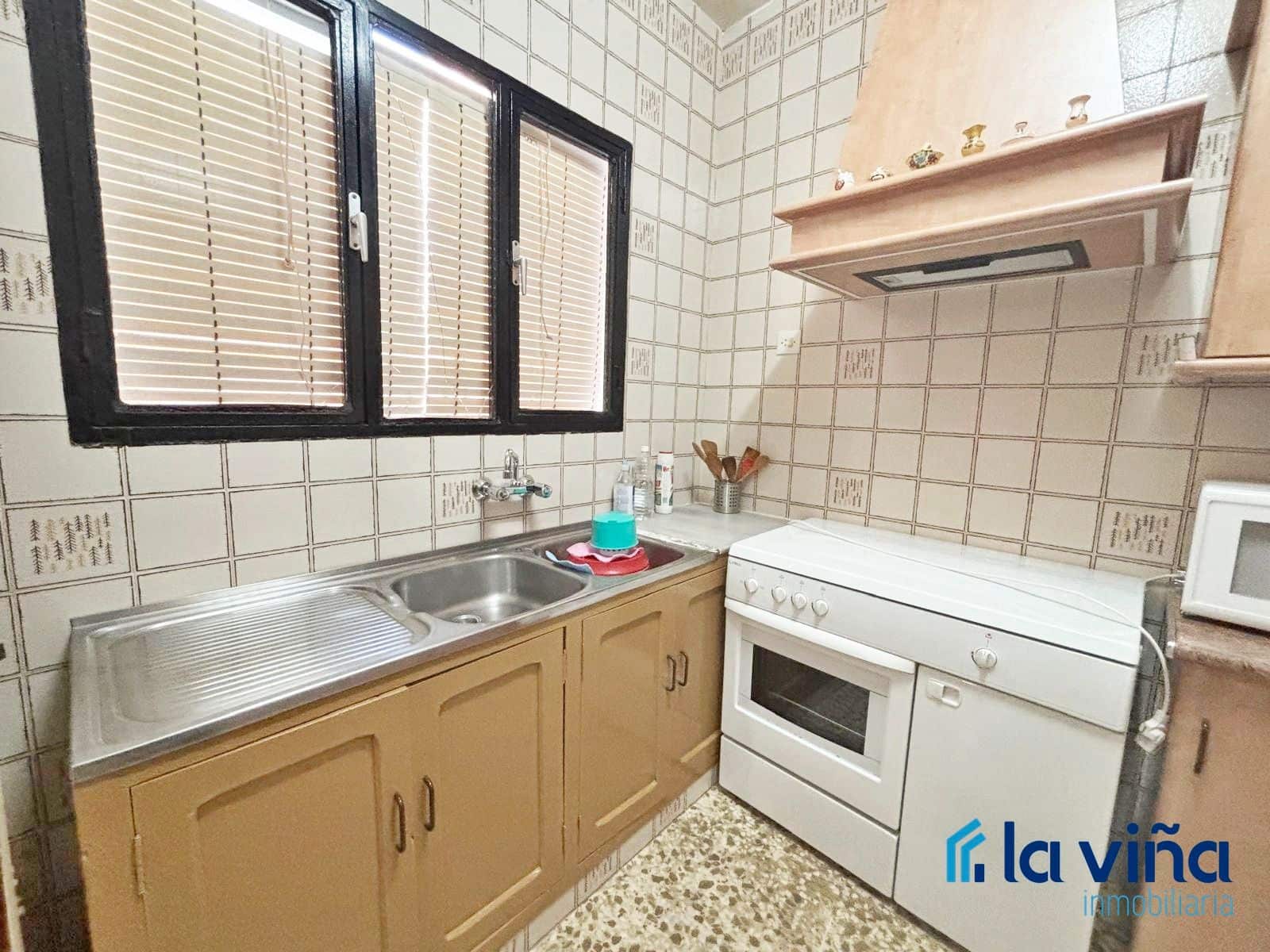 4 soveværelse Byhus til salg i Cuevas Bajas - € 95.000 (Ref: 8989646)