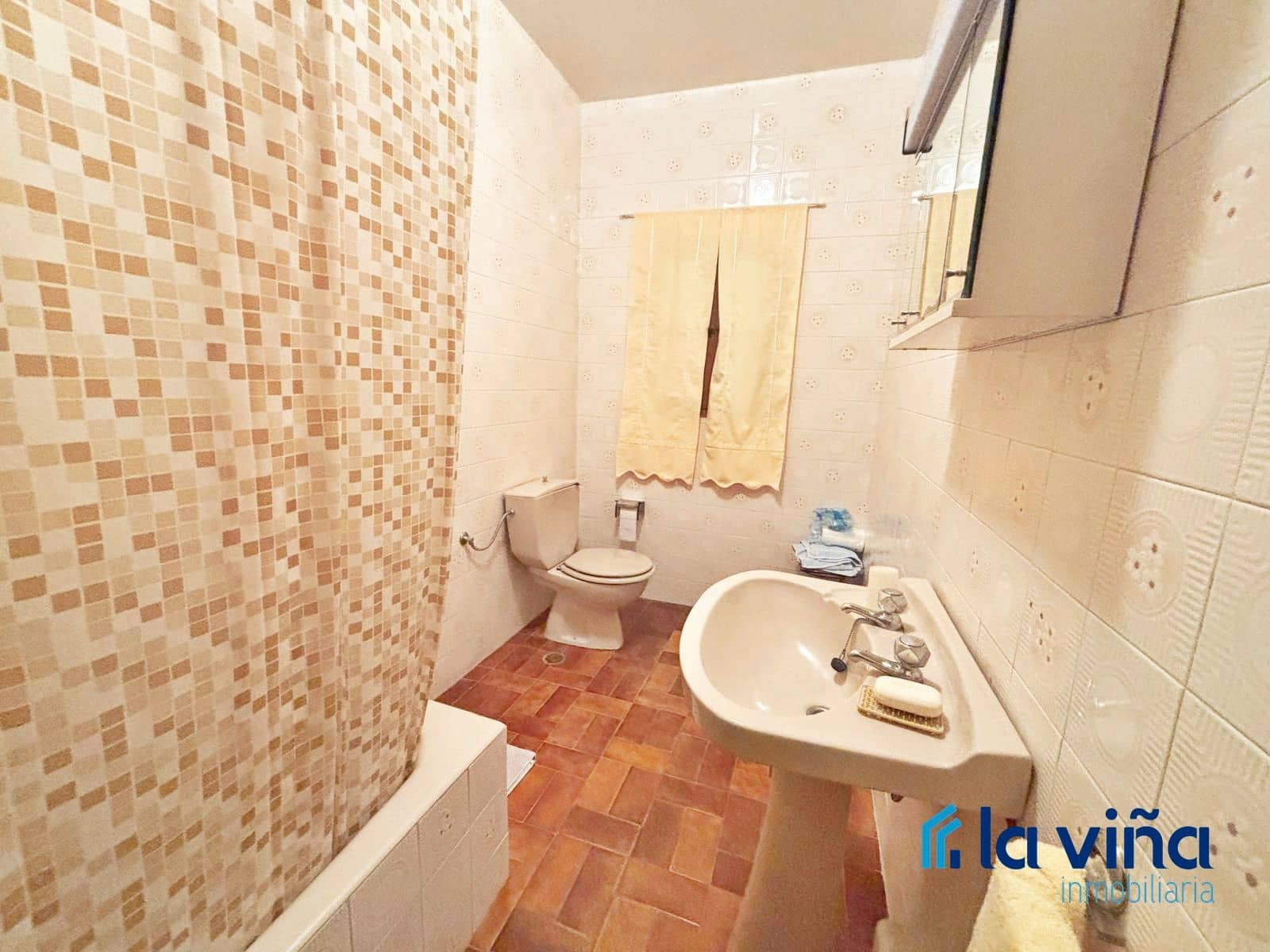 4 soveværelse Byhus til salg i Cuevas Bajas - € 95.000 (Ref: 8989646)