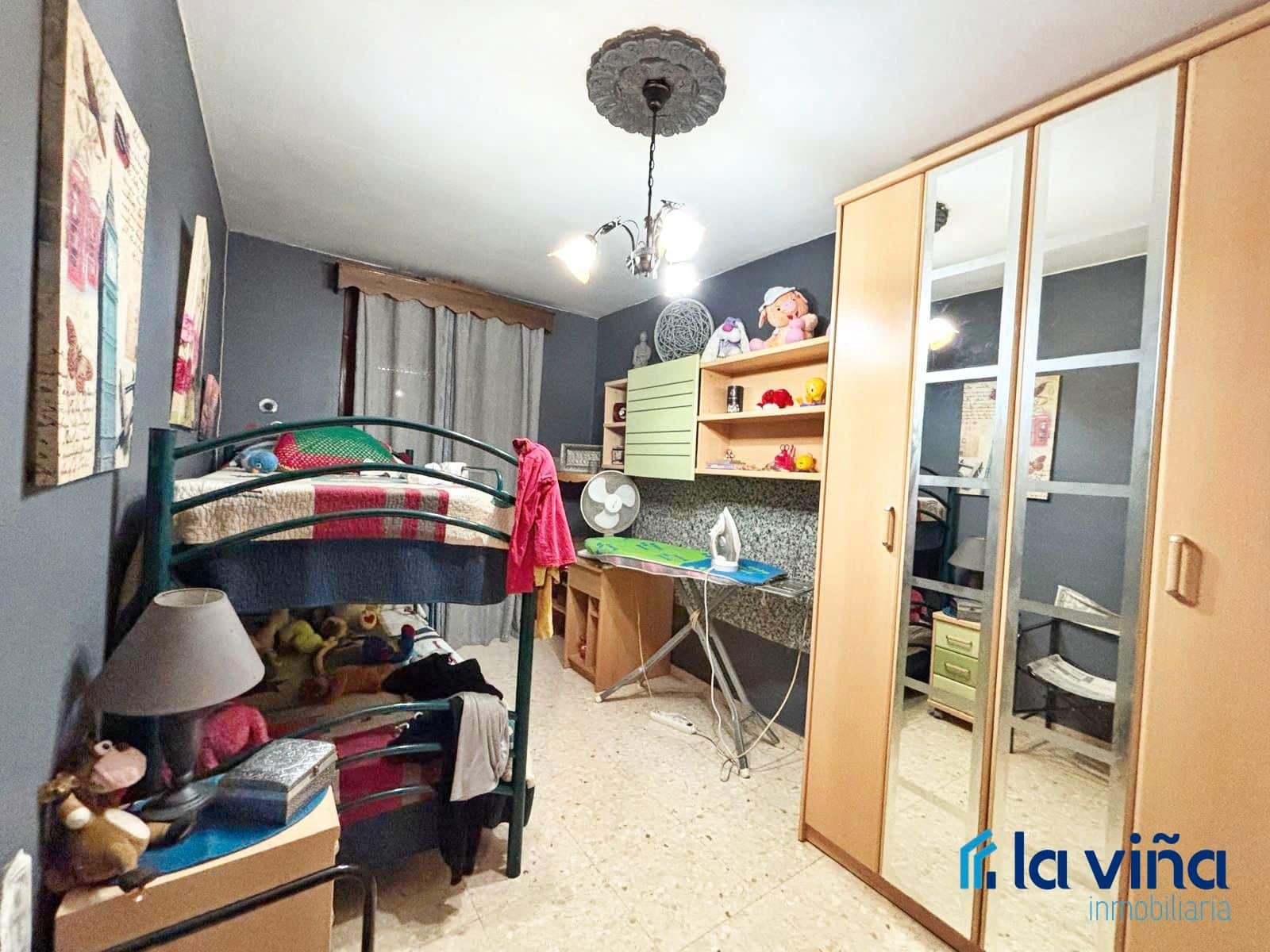 5 soveværelse Byhus til salg i Cuevas Bajas - € 95.000 (Ref: 8989648)