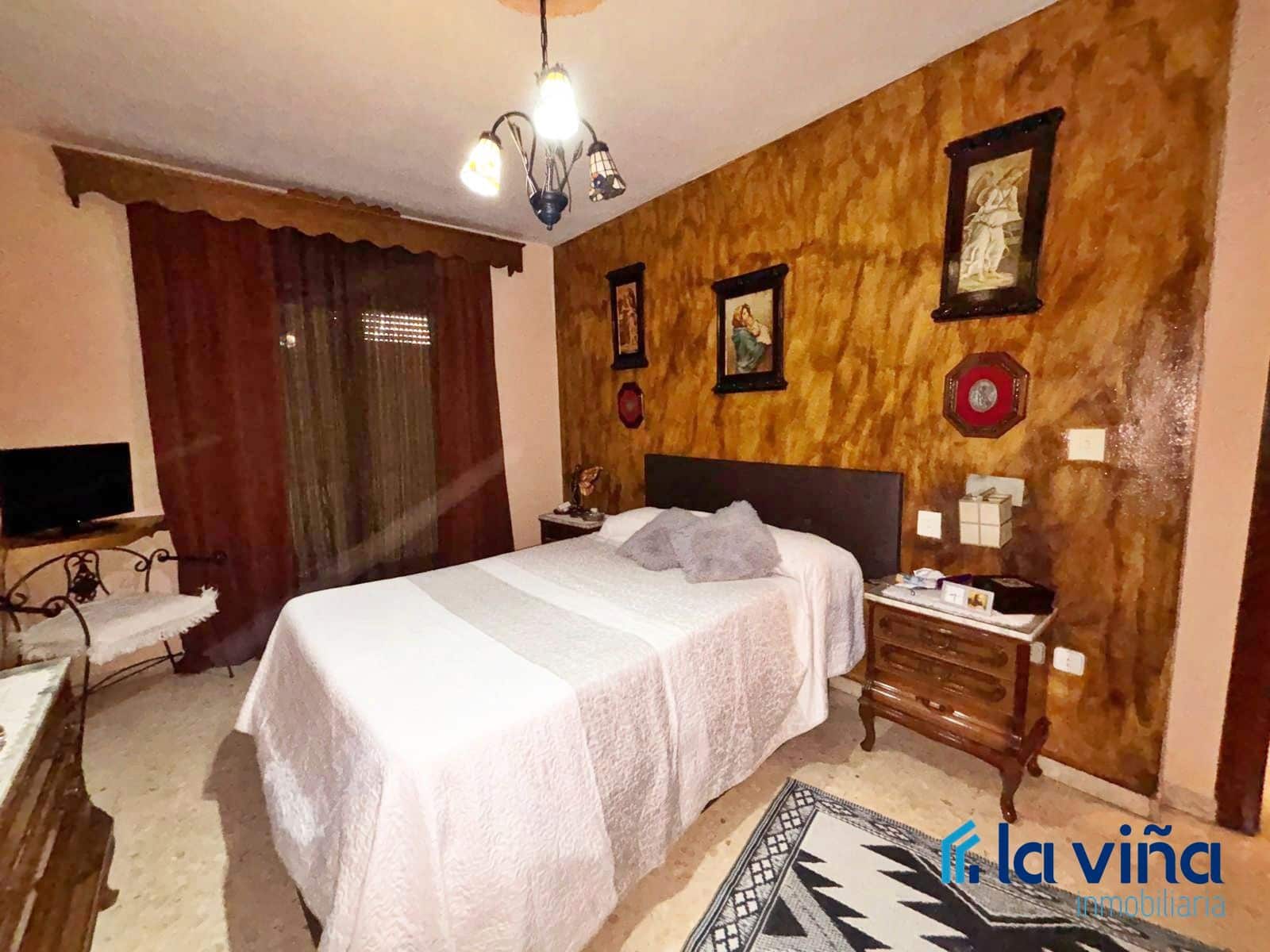 5 soveværelse Byhus til salg i Cuevas Bajas - € 95.000 (Ref: 8989648)