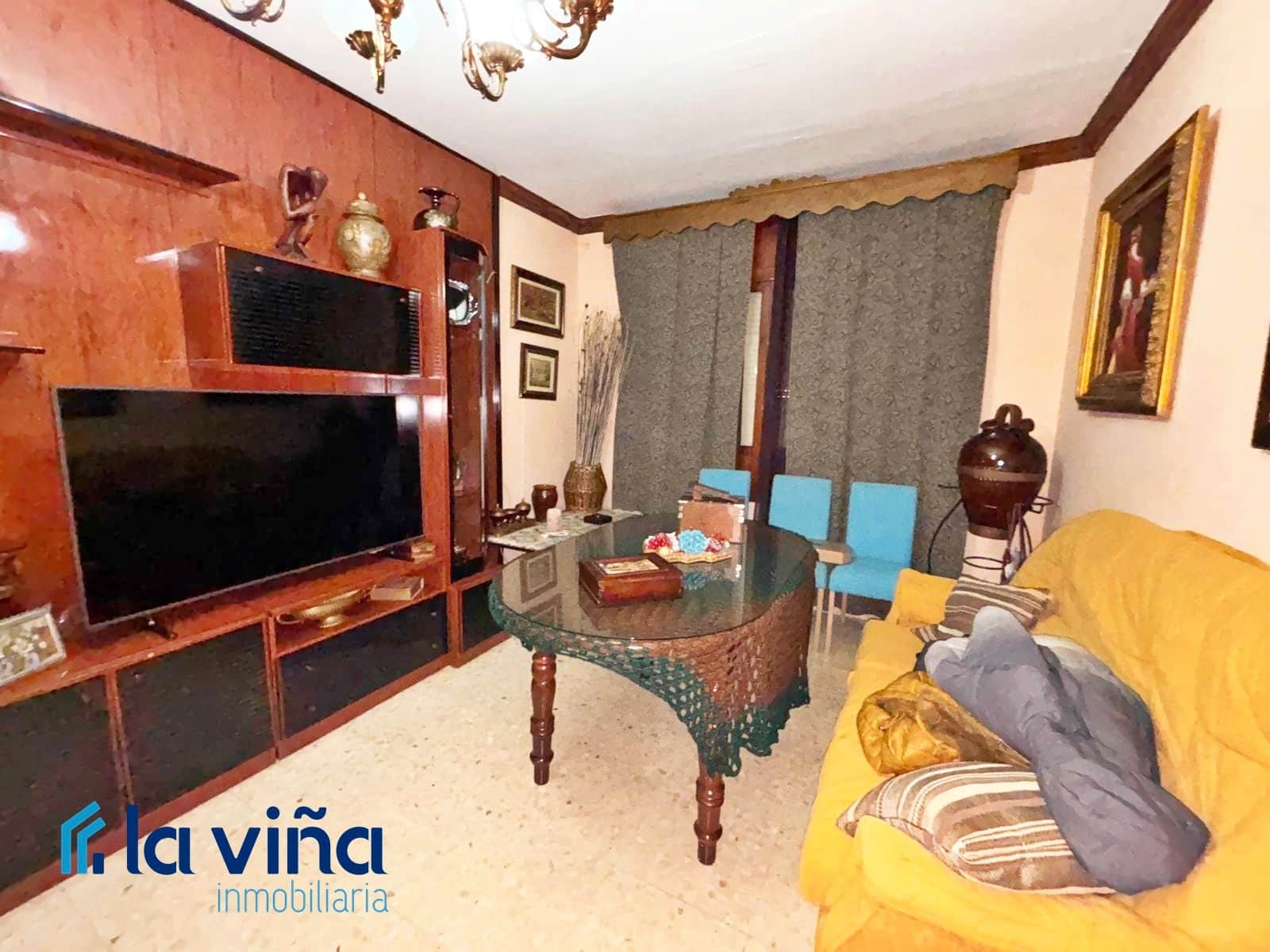 5 soveværelse Byhus til salg i Cuevas Bajas - € 95.000 (Ref: 8989648)