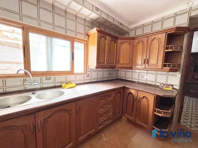 7 soveværelse Byhus til salg i Fuente de Piedra - € 119.700 (Ref: 8993101)
