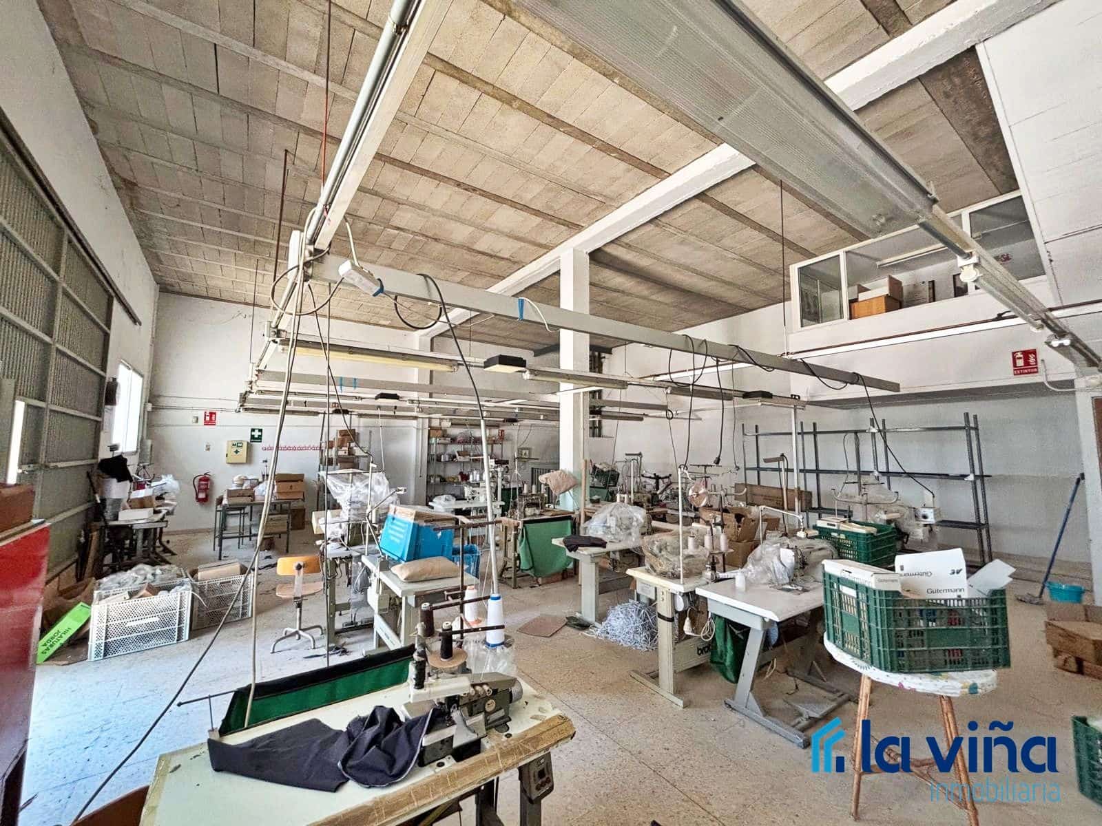 Commerciale in vendita in Cuevas Bajas - 127.000 € (Rif: 8998089)