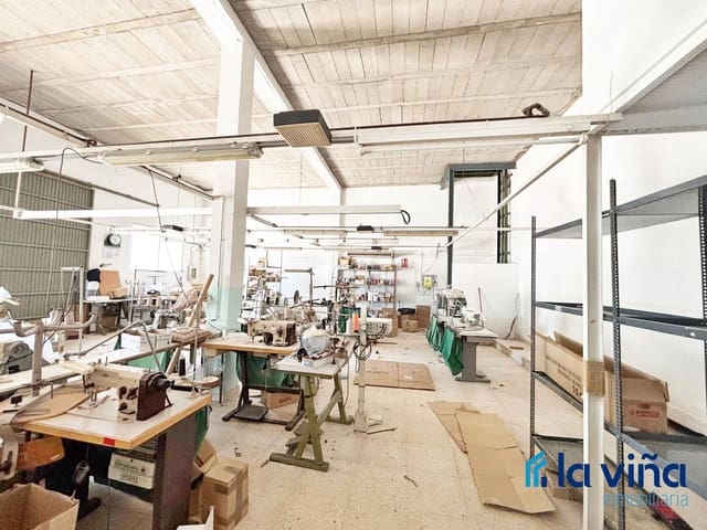 Kommersiell til salgs i Cuevas Bajas - € 127 000 (Ref: 8998089)