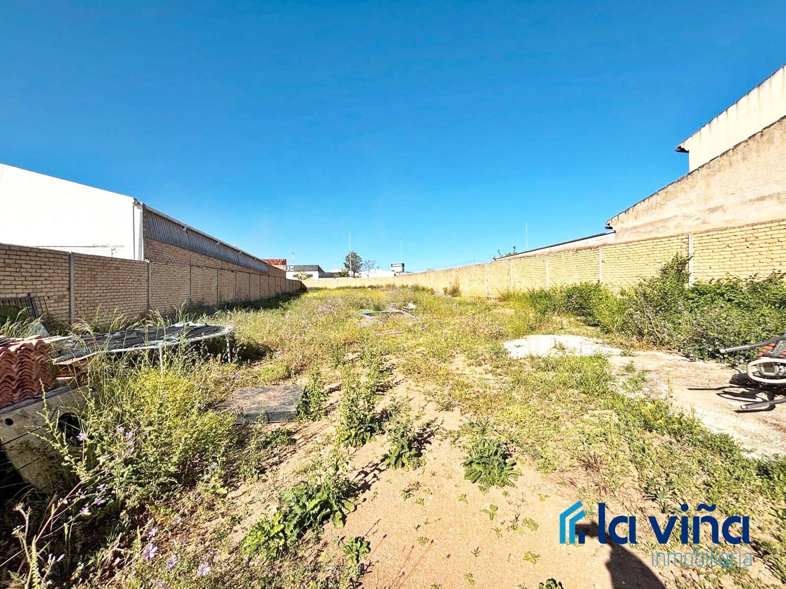 Mark till salu i Fuente de Piedra - 106 000 € (Ref: 9000378)