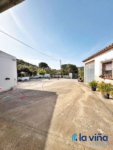 Quinta/Casa Rural para venda em Priego de Córdoba - 350 000 € (Ref: 9028715)