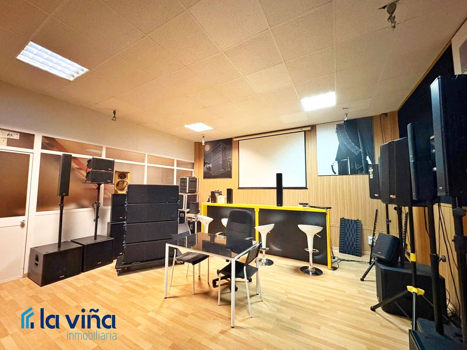 Erhverv til salg i Casariche - € 180.000 (Ref: 9031080)