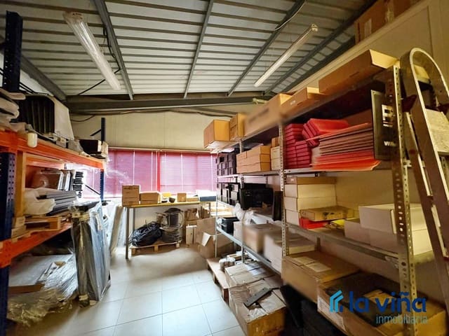 Erhverv til salg i Casariche - € 180.000 (Ref: 9031080)