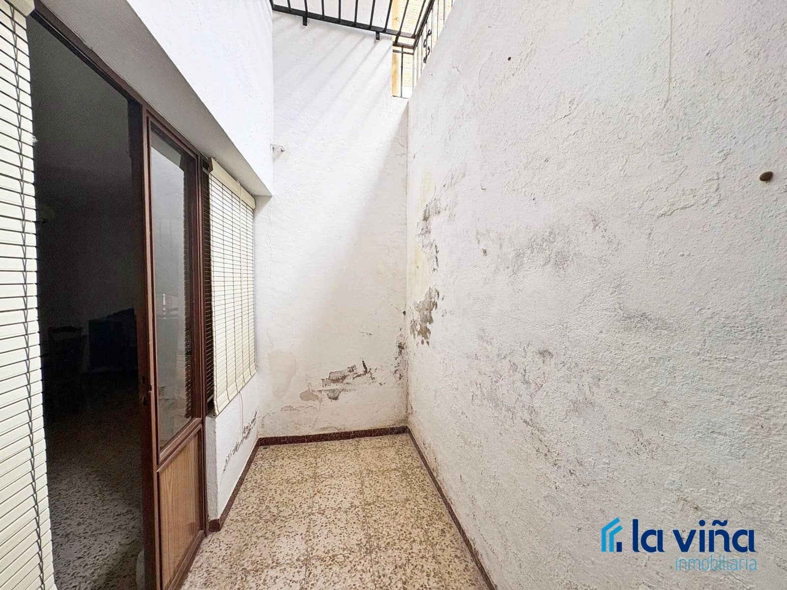 5 soveværelse Semi-Rækkehus til salg i Cuevas Bajas - € 73.000 (Ref: 9043916)