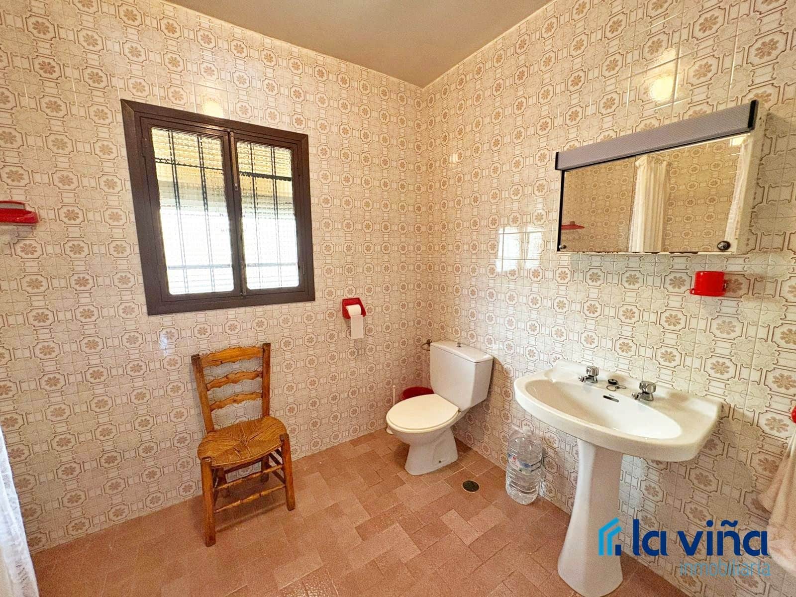 5 soveværelse Semi-Rækkehus til salg i Cuevas Bajas - € 73.000 (Ref: 9043916)