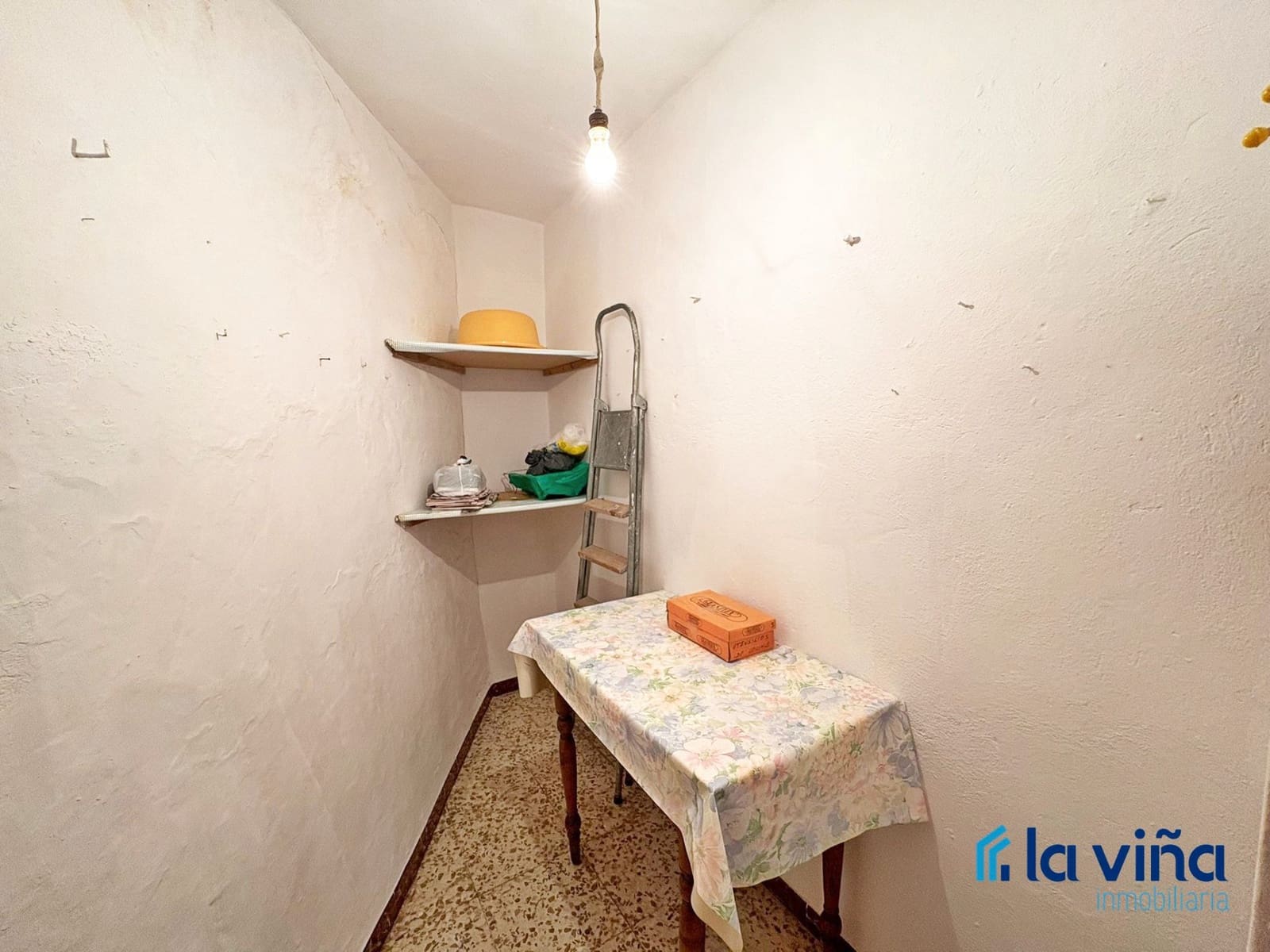 5 soveværelse Semi-Rækkehus til salg i Cuevas Bajas - € 73.000 (Ref: 9043916)