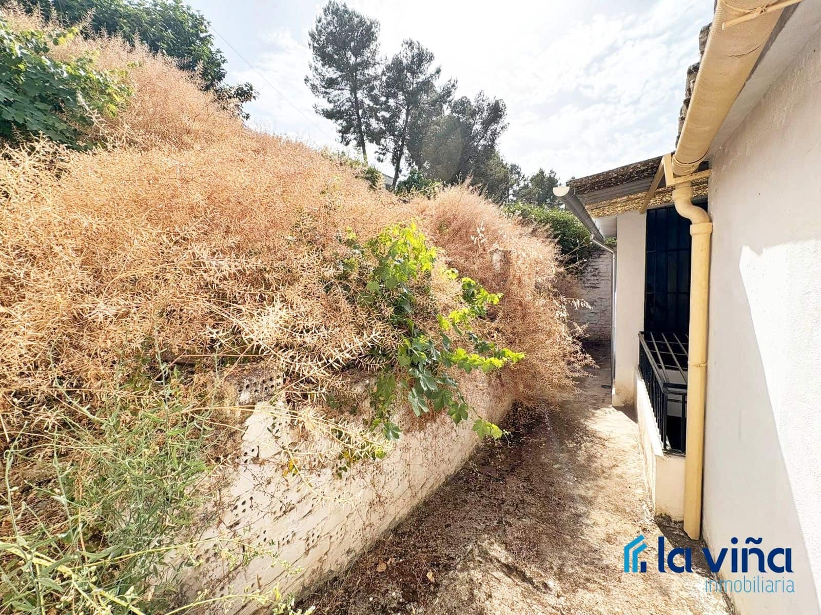 5 soveværelse Semi-Rækkehus til salg i Cuevas Bajas - € 73.000 (Ref: 9043916)