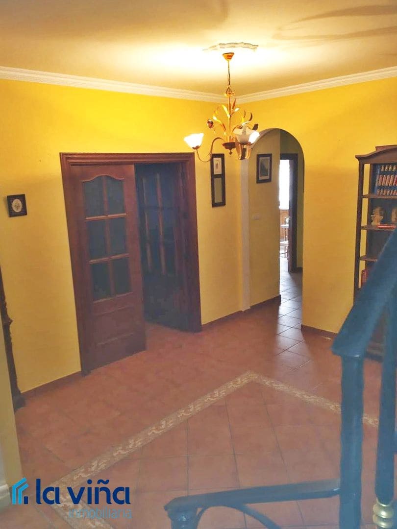 5 soveværelse Semi-Rækkehus til salg i Encinas Reales - € 143.000 (Ref: 9047124)