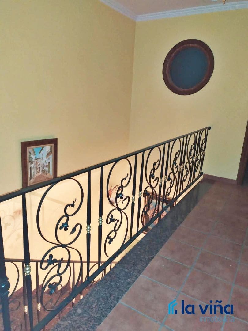 5 soveværelse Semi-Rækkehus til salg i Encinas Reales - € 143.000 (Ref: 9047124)