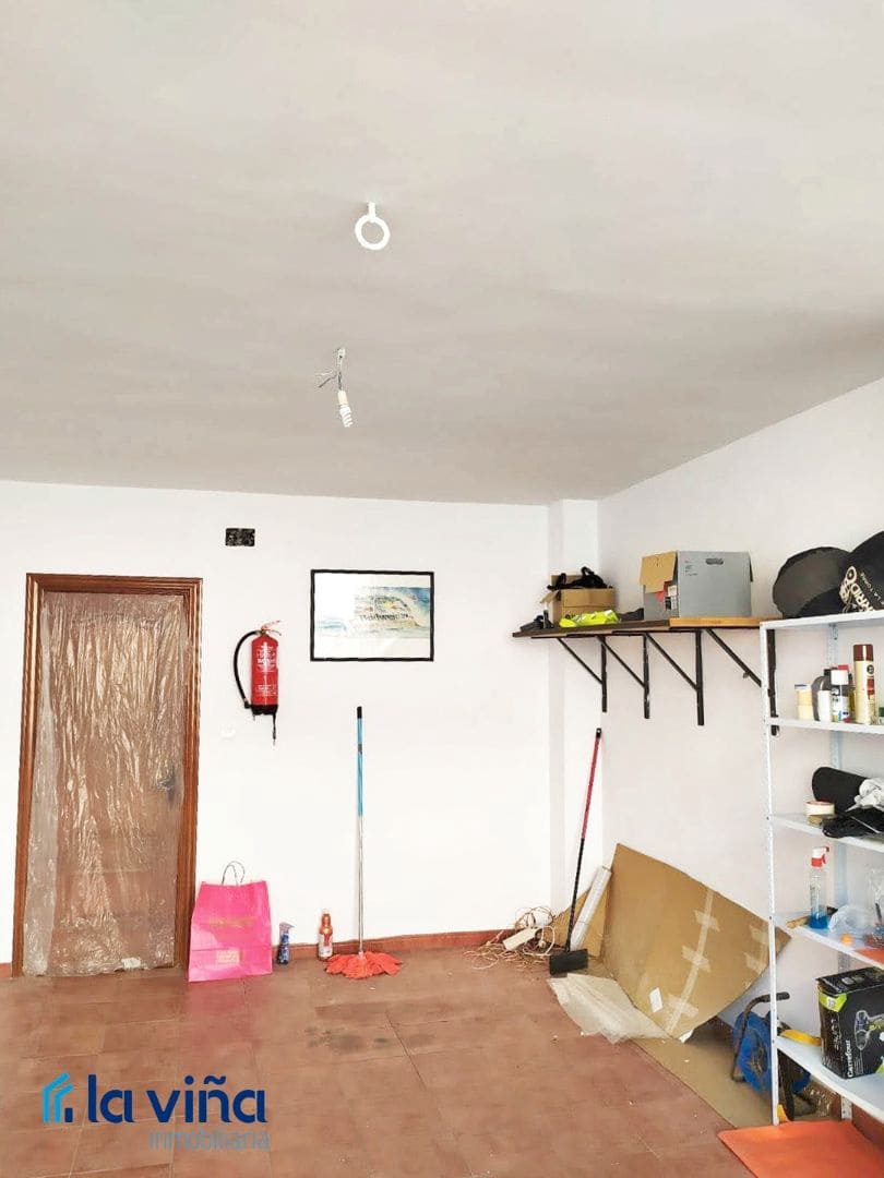 5 soveværelse Semi-Rækkehus til salg i Encinas Reales - € 143.000 (Ref: 9047124)