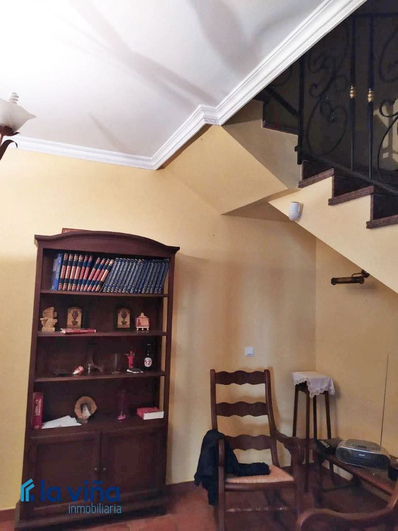 5 soveværelse Semi-Rækkehus til salg i Encinas Reales - € 143.000 (Ref: 9047124)