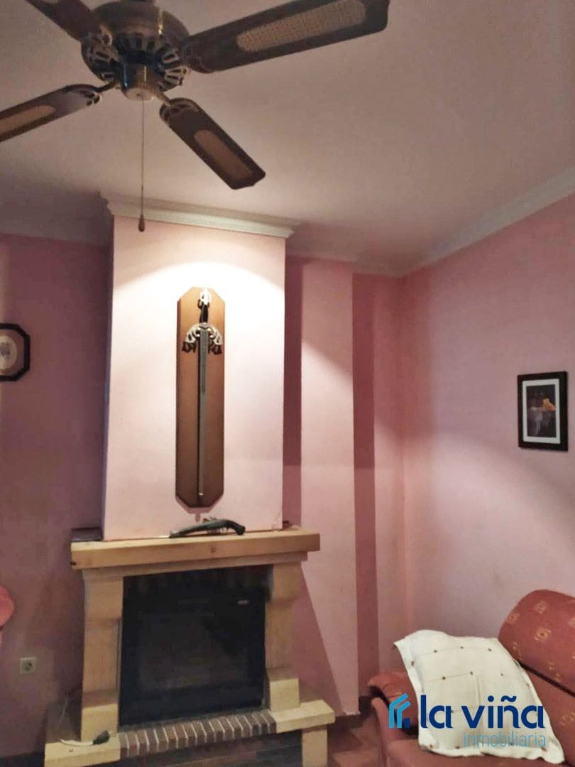 5 soveværelse Semi-Rækkehus til salg i Encinas Reales - € 143.000 (Ref: 9047124)