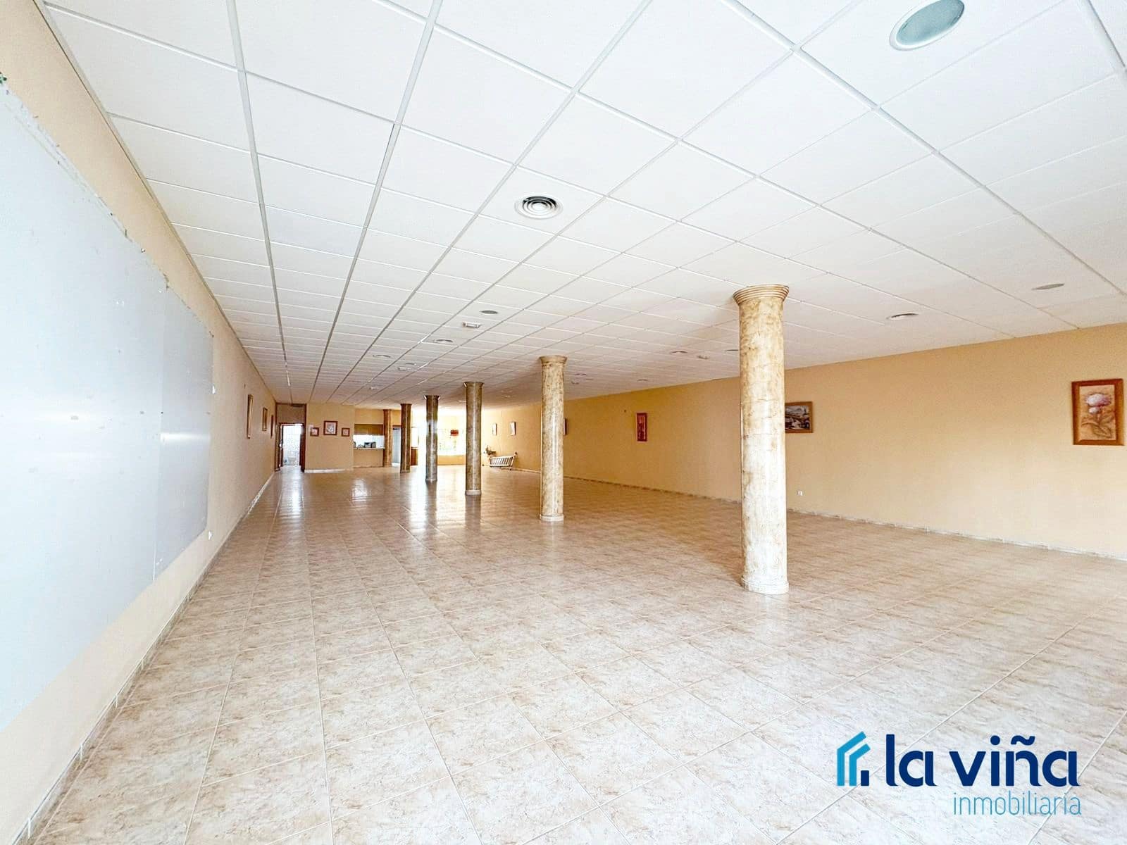 Commercieel te koop in La Roda de Andalucia - € 178.000 (Ref: 9165417)