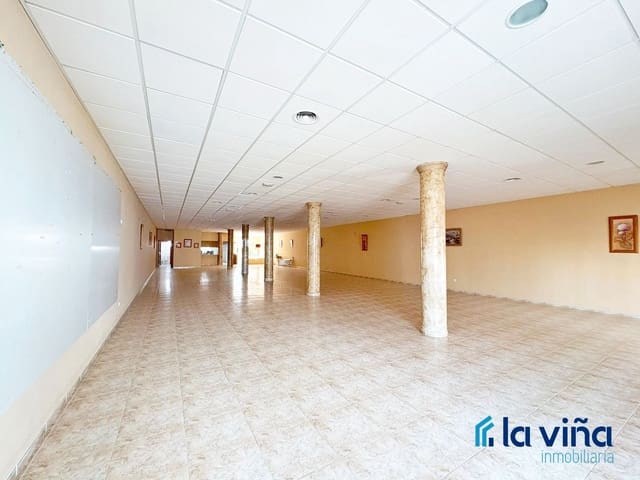 Commercieel te koop in La Roda de Andalucía - € 178.000 (Ref: 9165417)