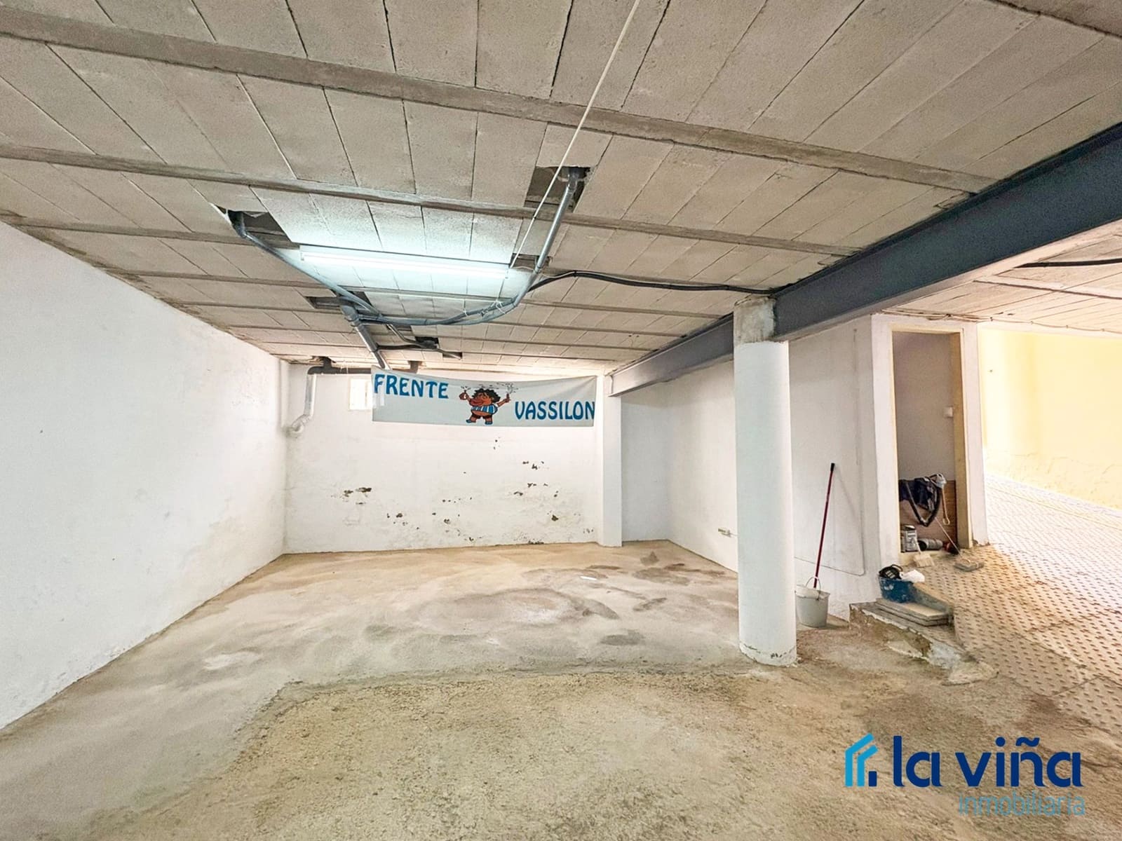 Commercieel te koop in La Roda de Andalucia - € 178.000 (Ref: 9165417)