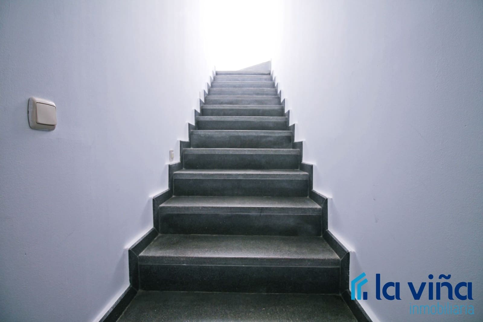 Kontor til salg i Mollina - € 425.000 (Ref: 9255903)