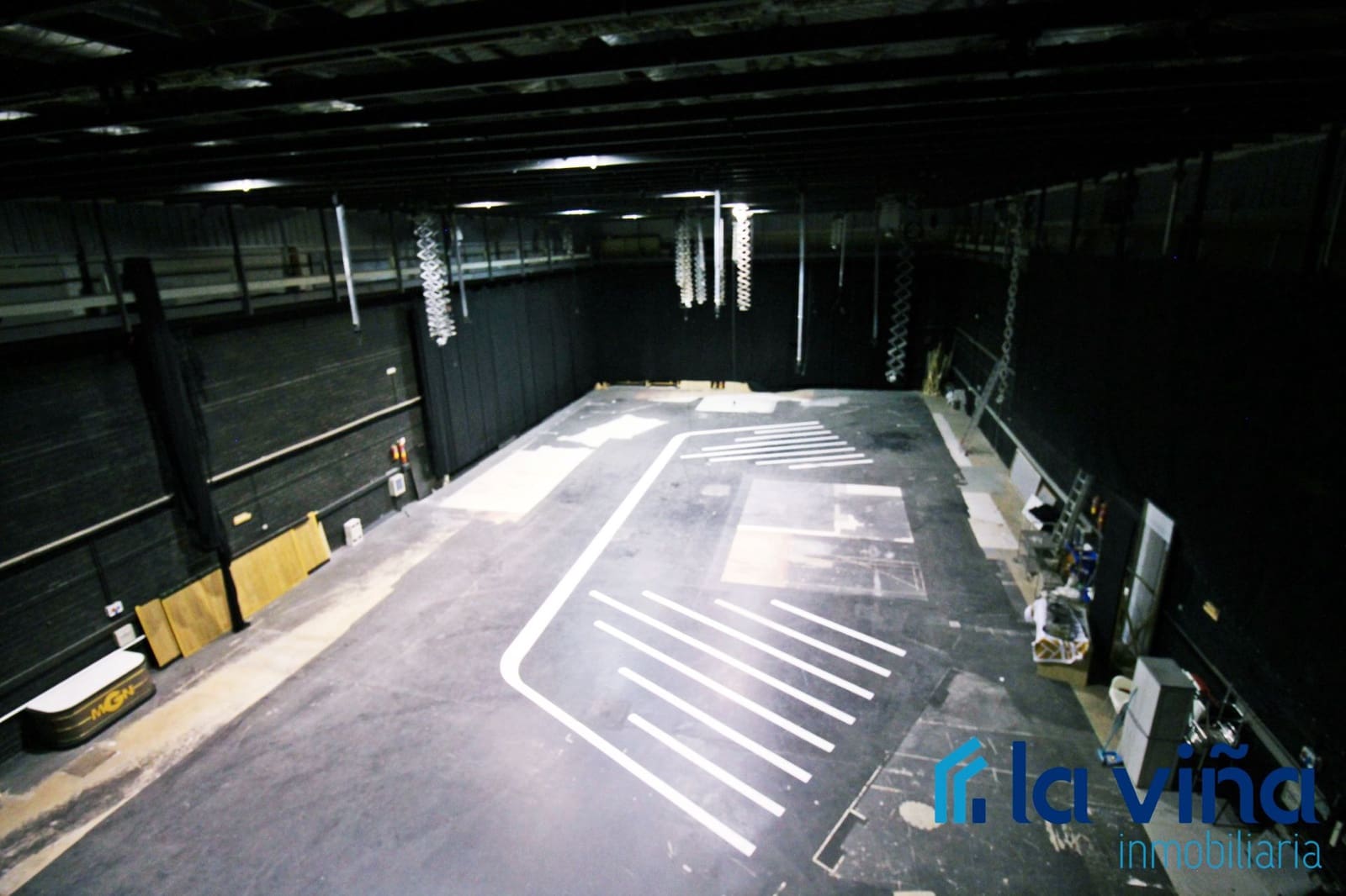 Kontor til salg i Mollina - € 425.000 (Ref: 9255903)