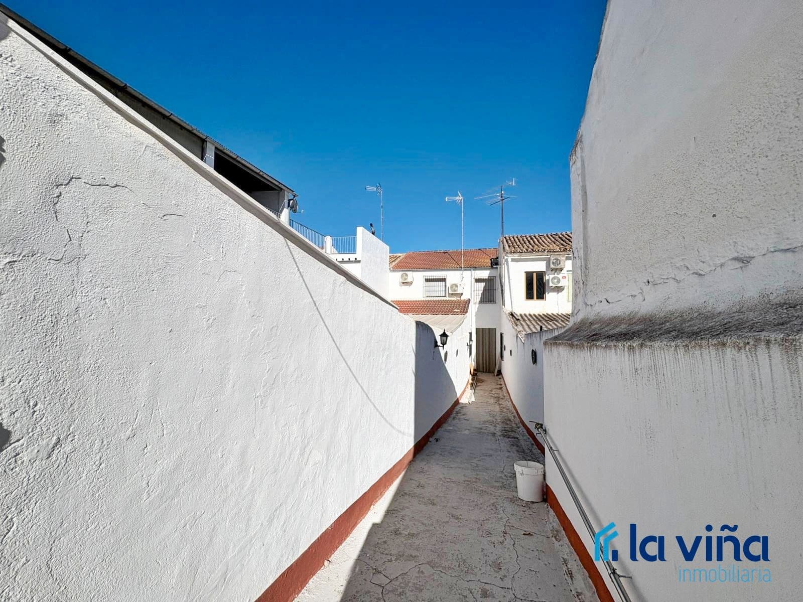 4 soveværelse Virksomhed til salg i La Roda de Andalucia - € 499.000 (Ref: 9360963)