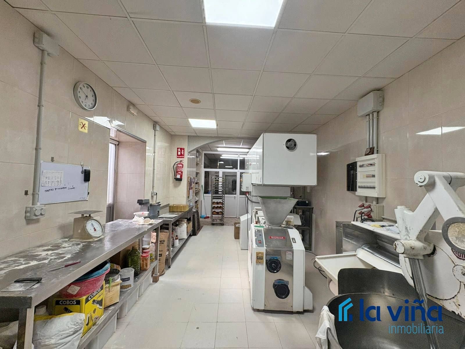 4 soveværelse Virksomhed til salg i La Roda de Andalucia - € 499.000 (Ref: 9360963)