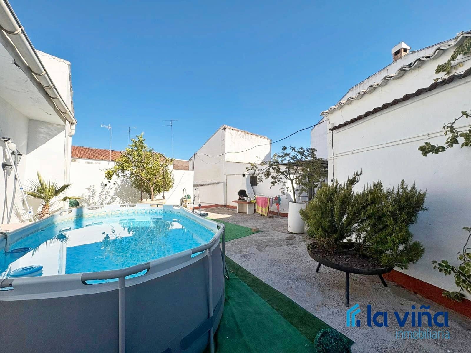 4 soveværelse Virksomhed til salg i La Roda de Andalucia - € 499.000 (Ref: 9360963)