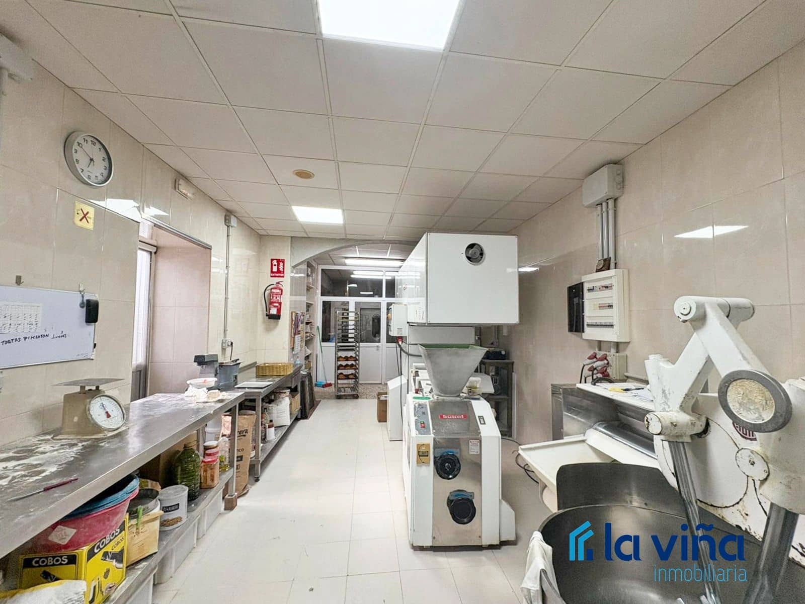 4 soveværelse Virksomhed til salg i La Roda de Andalucia - € 499.000 (Ref: 9360963)