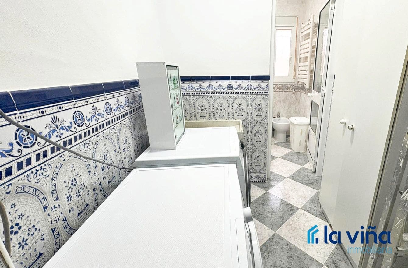 4 bedroom Townhouse for sale in Cuevas Bajas - € 124,900 (Ref: 9436521)