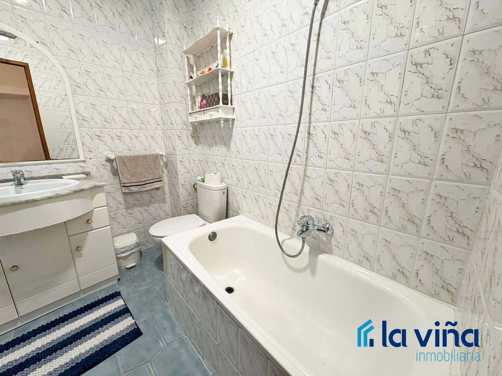 4 bedroom Townhouse for sale in Cuevas Bajas - € 124,900 (Ref: 9436521)