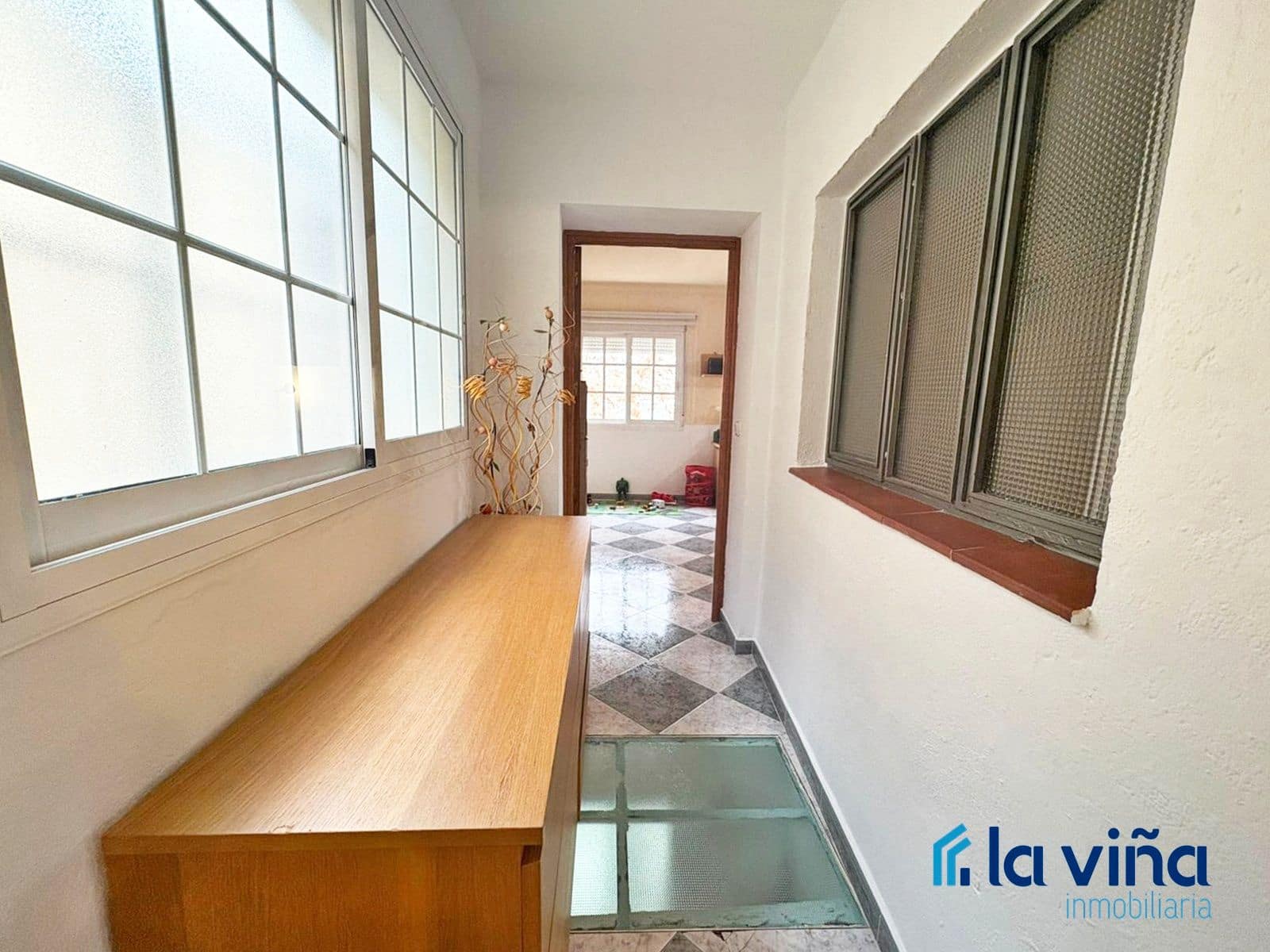 4 bedroom Townhouse for sale in Cuevas Bajas - € 124,900 (Ref: 9436521)