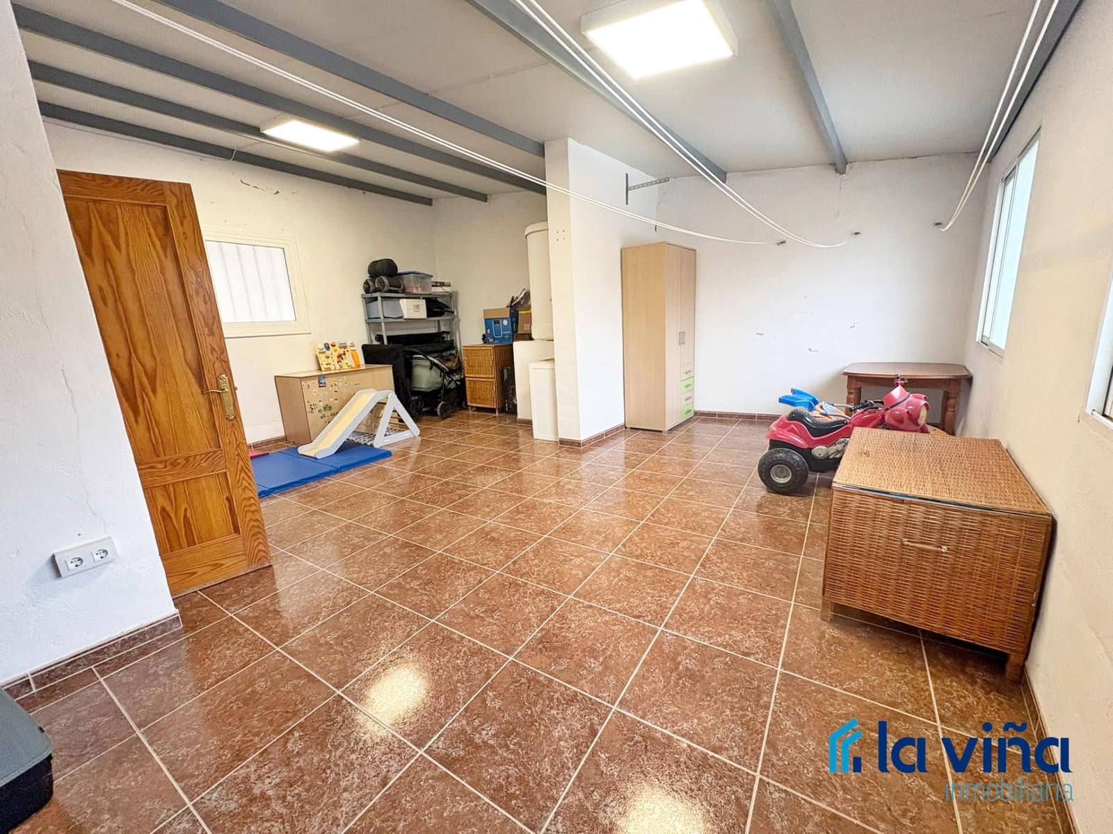 4 bedroom Townhouse for sale in Cuevas Bajas - € 124,900 (Ref: 9436521)